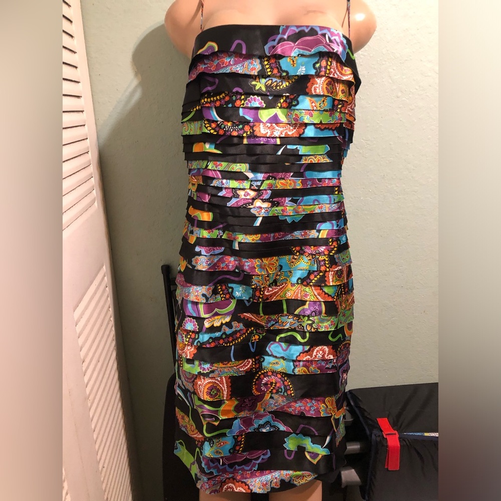 Issue Dres size 12